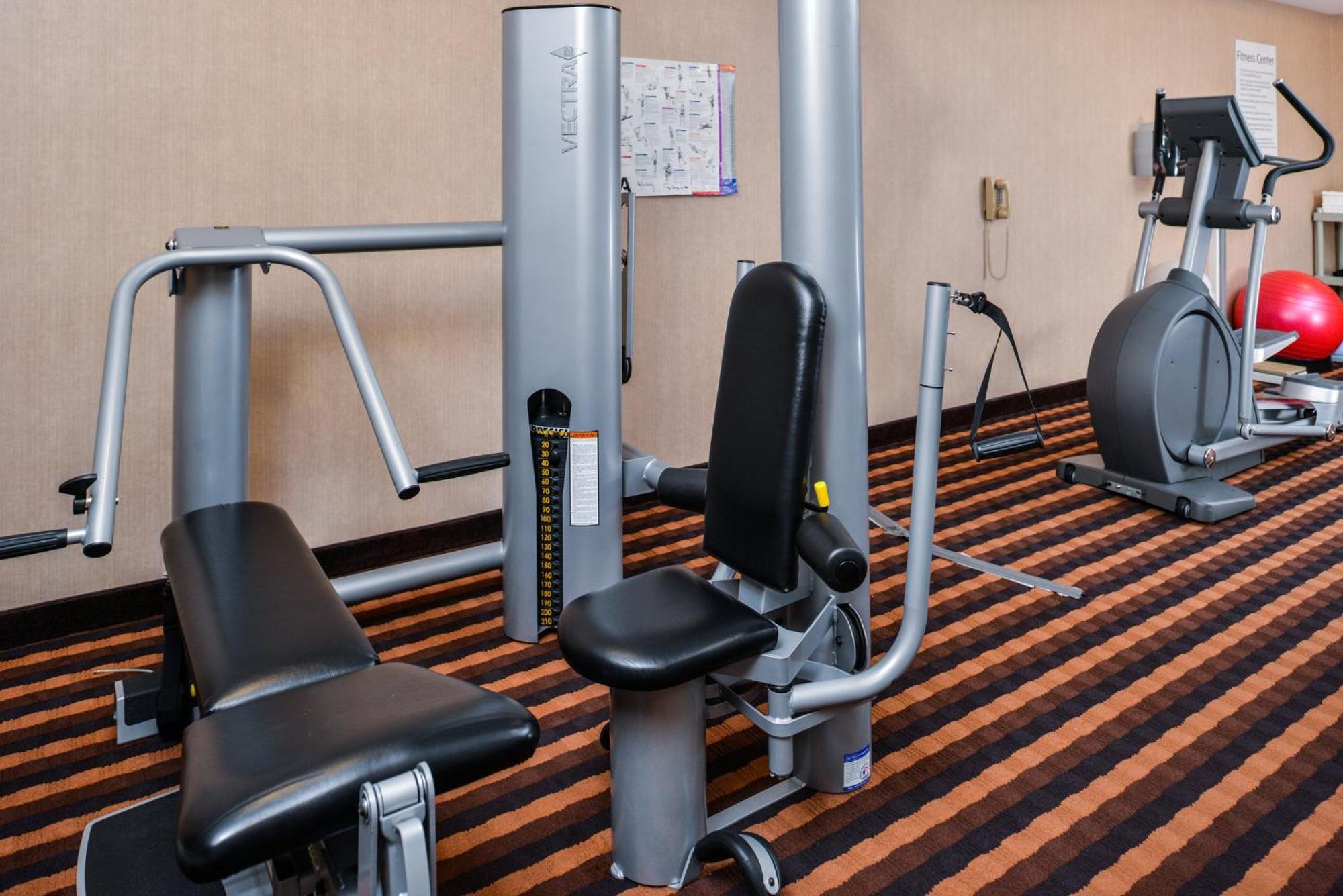 Holiday Inn Express Hotel & Suites Portland - Jantzen Beach By Ihg Exteriör bild
