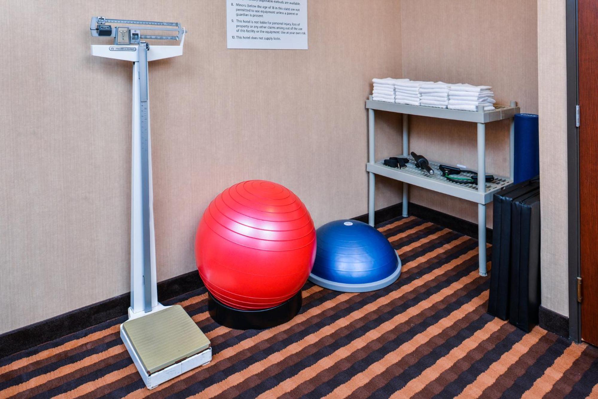 Holiday Inn Express Hotel & Suites Portland - Jantzen Beach By Ihg Exteriör bild