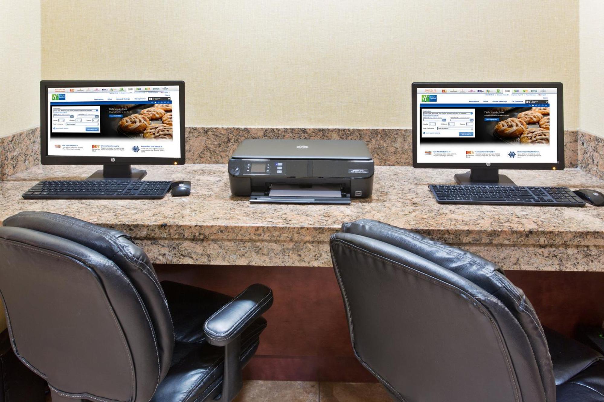 Holiday Inn Express Hotel & Suites Portland - Jantzen Beach By Ihg Exteriör bild