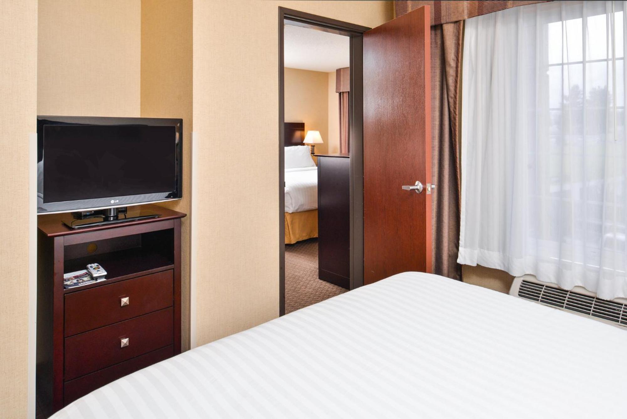 Holiday Inn Express Hotel & Suites Portland - Jantzen Beach By Ihg Exteriör bild
